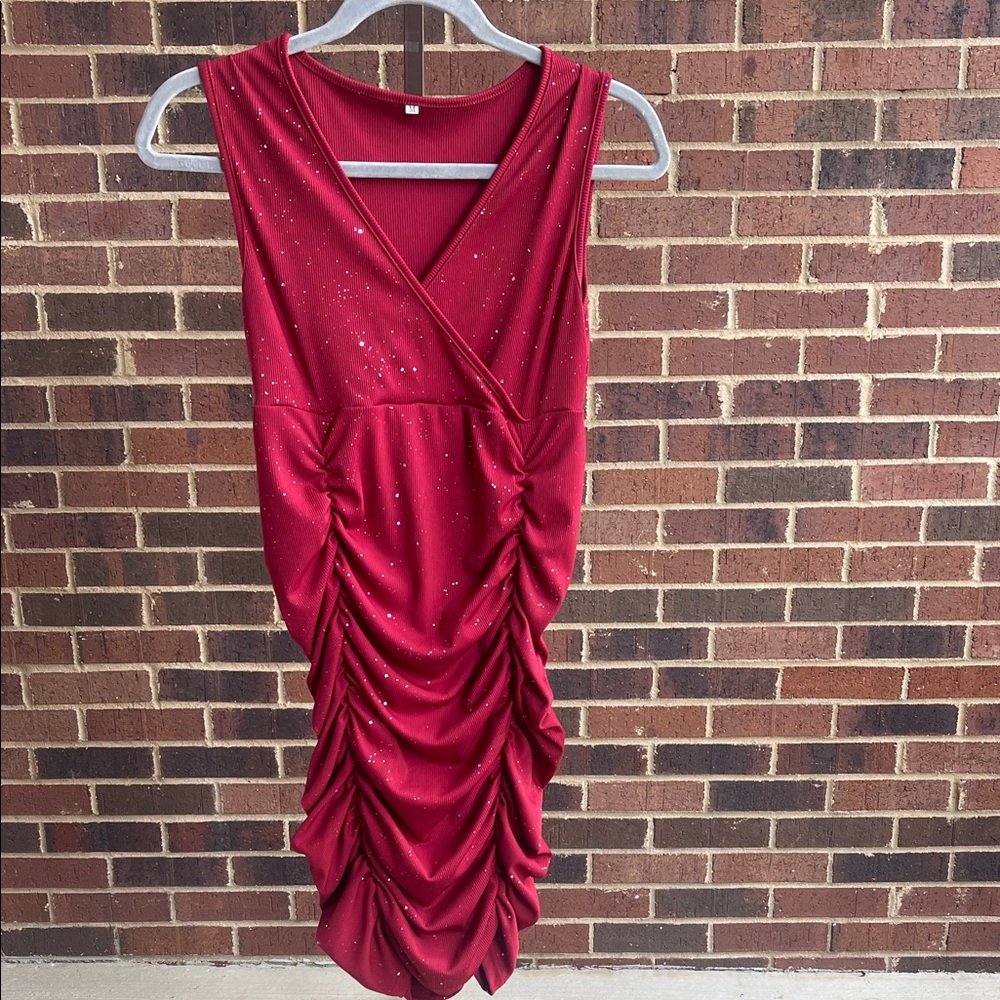 Elegant Red Sleeveless Dress